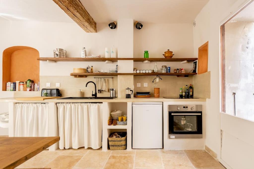 Holiday home La Majorquine Arenes Arles